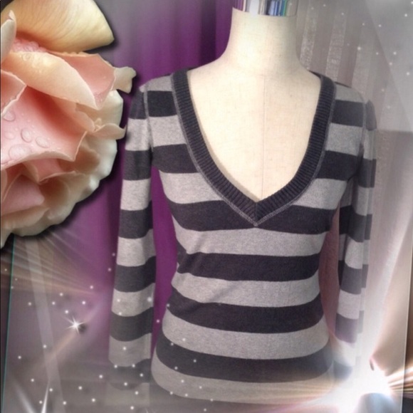 Aeropostale Sweaters - Aeropostale V Neck Sweater Gray & Black NWOT